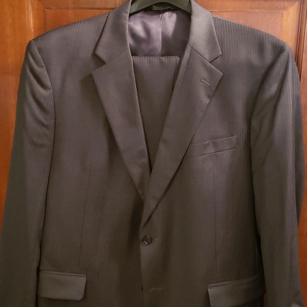 Jos A Banks Grey Pinstripe suit 46L